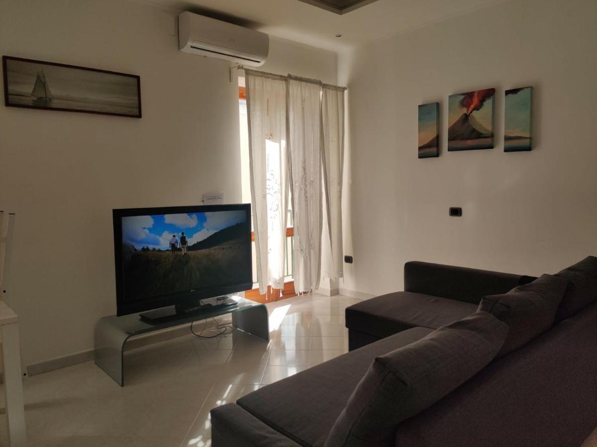 La Casa Di Giu Apartment Поцуоли Екстериор снимка
