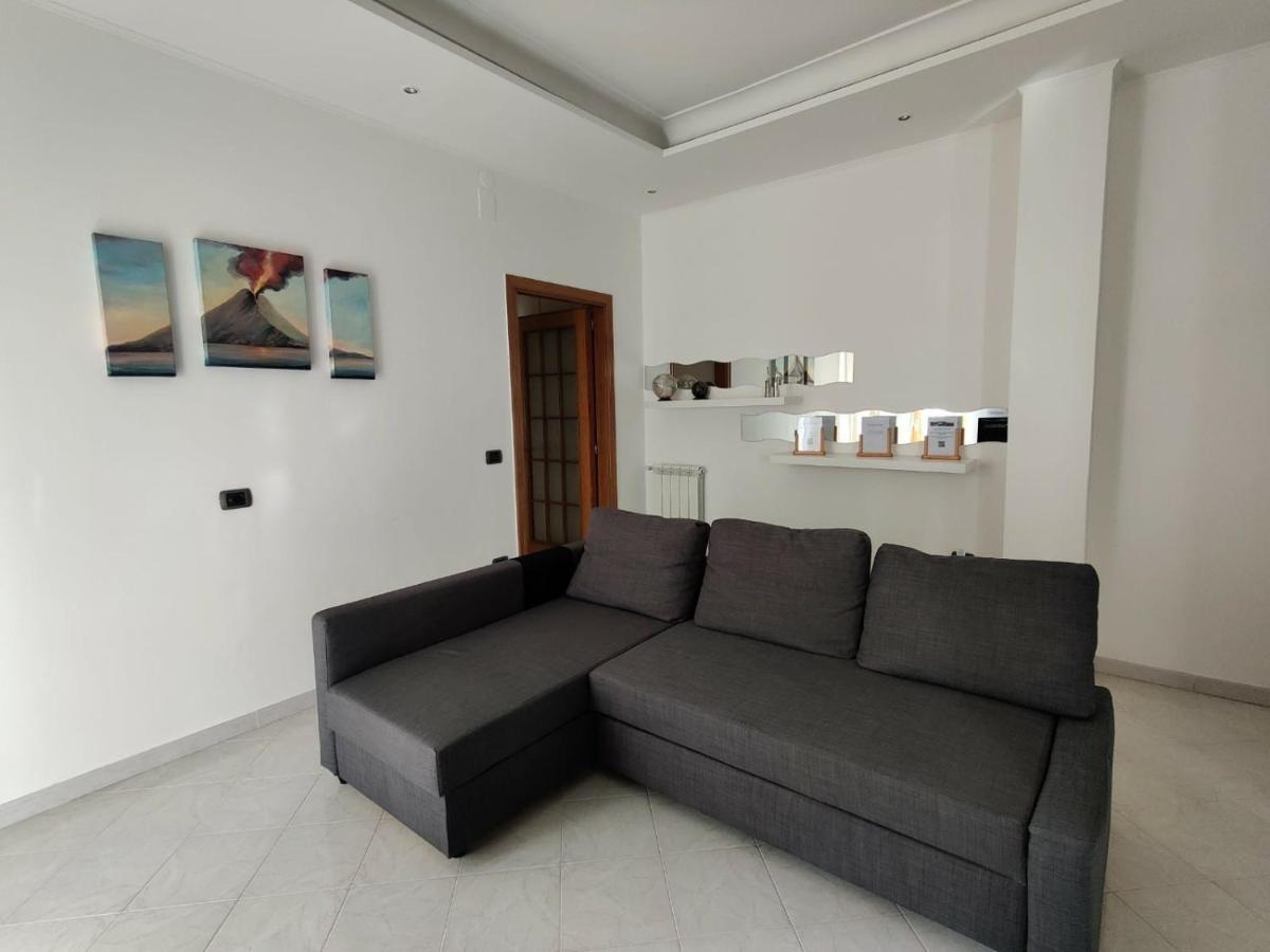 La Casa Di Giu Apartment Поцуоли Екстериор снимка