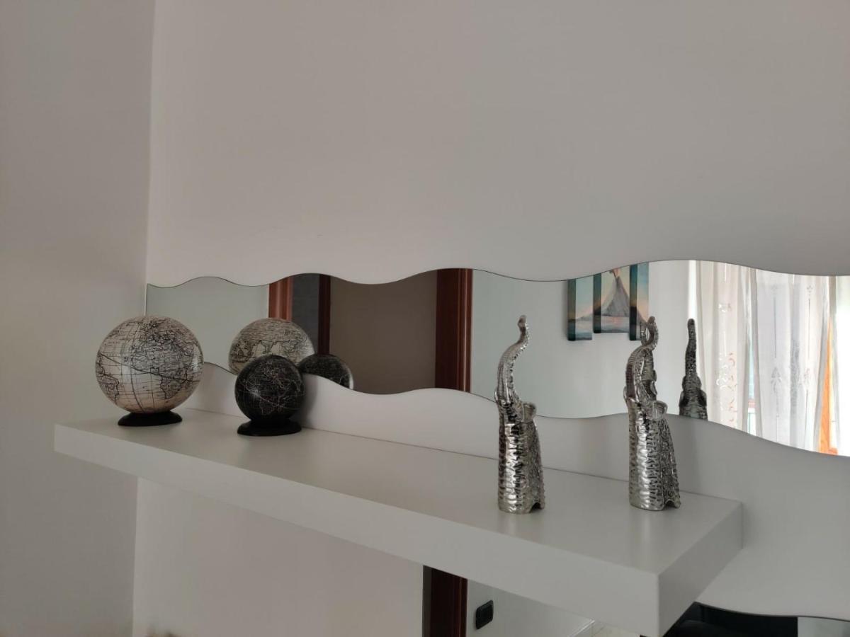 La Casa Di Giu Apartment Поцуоли Екстериор снимка