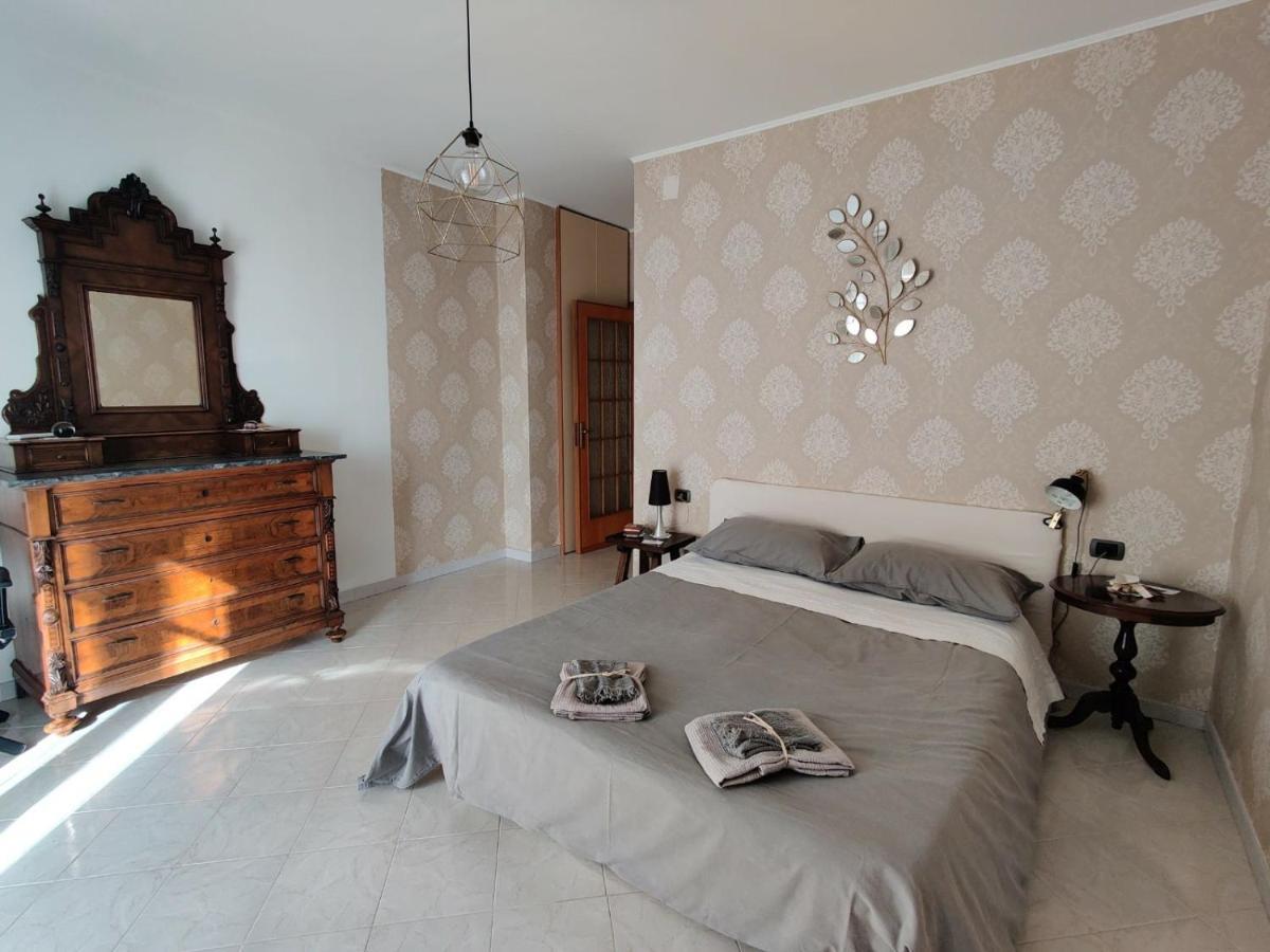 La Casa Di Giu Apartment Поцуоли Екстериор снимка